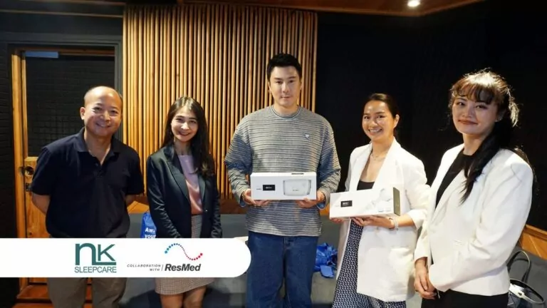 ResMed and NK Sleepcare donated a portable CPAP machine model AirMini Auto Set to Khun Dome Pakorn Lum.